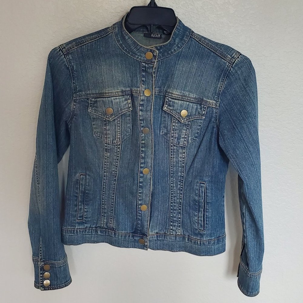 A.N.A. Lightweight Jean Jacket, Size M, Stretch Jeans Material